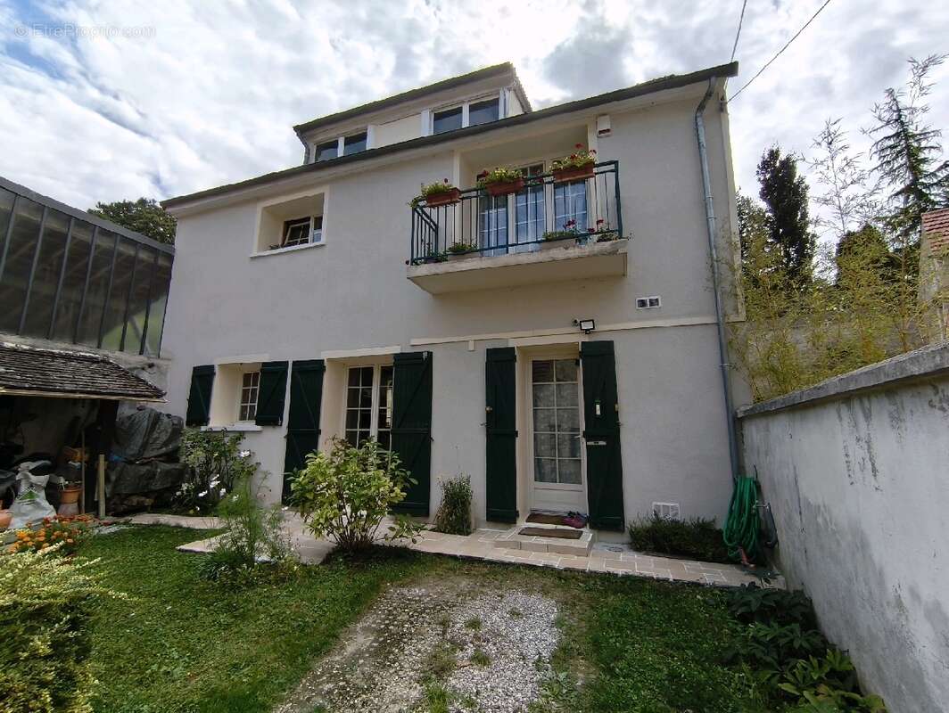 Maison 103 m² à Nesles-La-Vallee  - photo 7