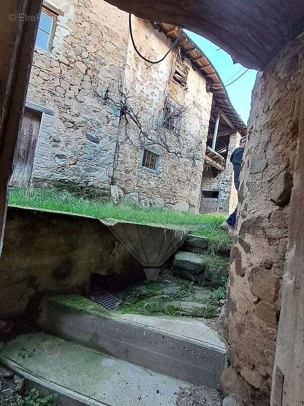 Maison à SAINT-NIZIER-D&#039;AZERGUES