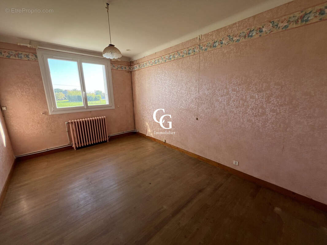 Maison à AIGREFEUILLE-SUR-MAINE