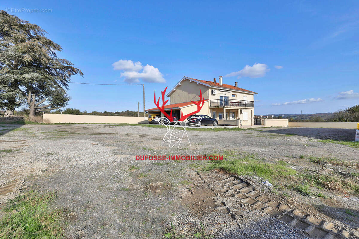 Maison à SAINT-GEORGES-D'ESPERANCHE