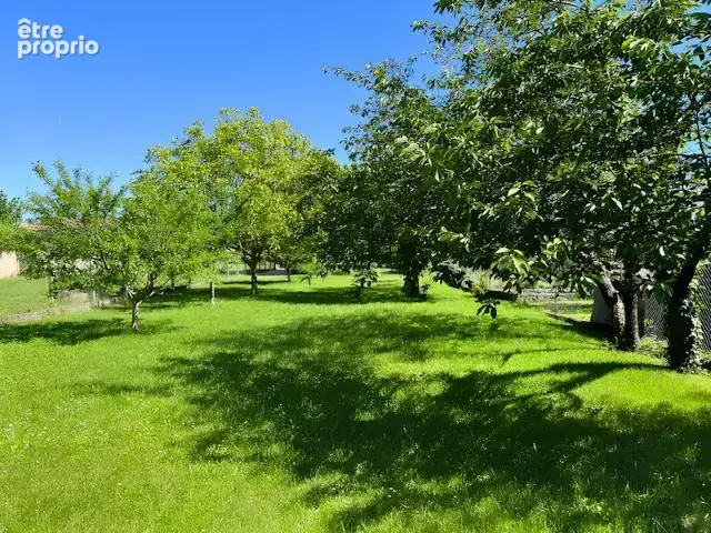 À Cherves-Richemont, MAISON DE CARACTERE avec magnifique jardin arboré et terrain supplémentaire de 900 m2 - photo 20
