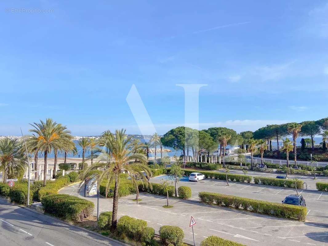 Appartement à VALLAURIS