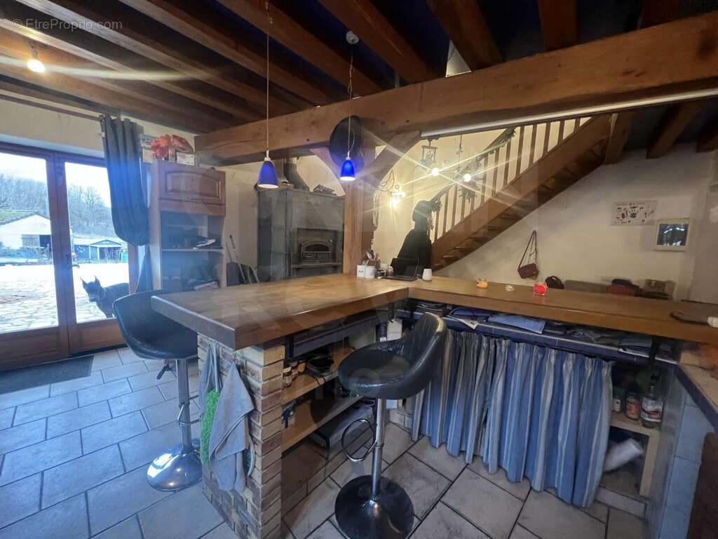 Maison à SOUGERES-EN-PUISAYE