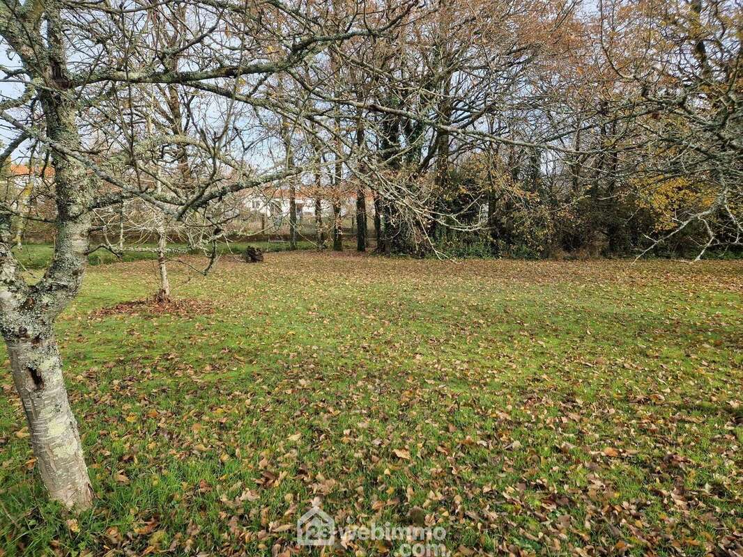 Terrain à VENANSAULT