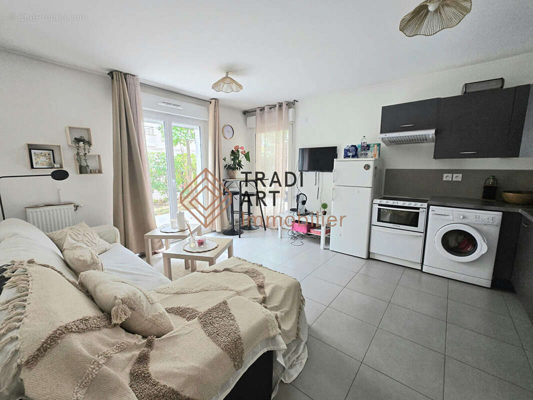Appartement à SAINTE-GENEVIEVE-DES-BOIS