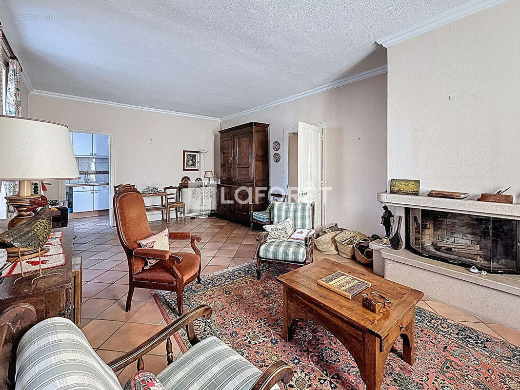 Maison à MONTREVEL-EN-BRESSE