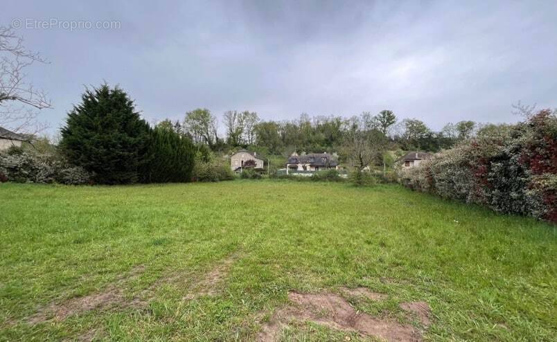 Terrain à BRIVE-LA-GAILLARDE