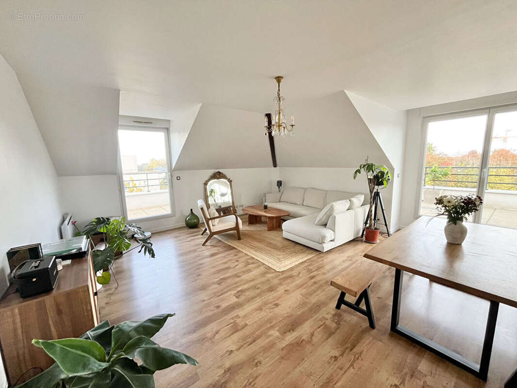 Appartement à SAINT-CYR-SUR-LOIRE