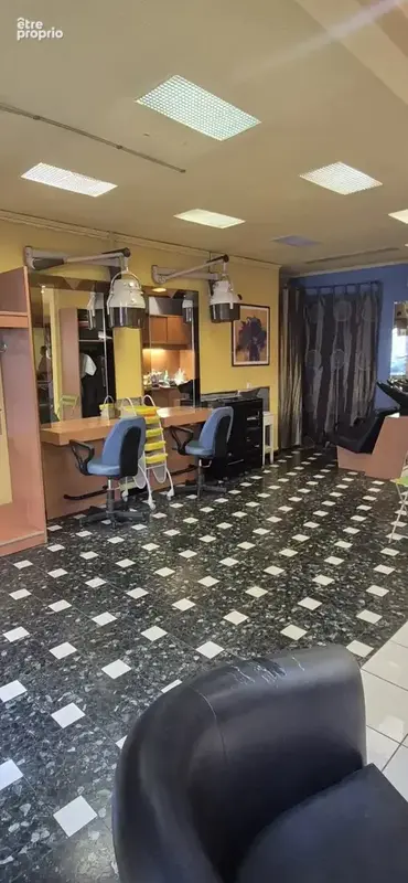Local commercial a vendre en investissment - photo 4