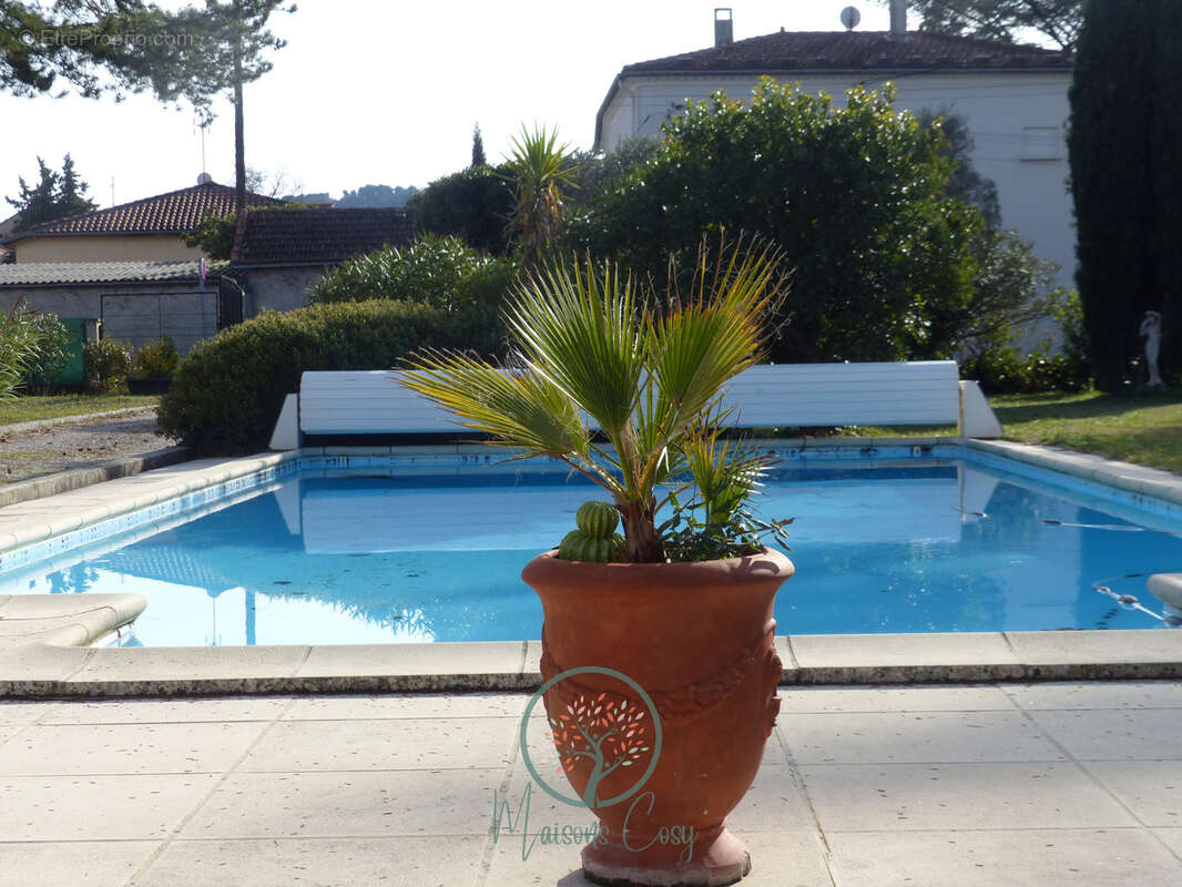 Maison à VALREAS