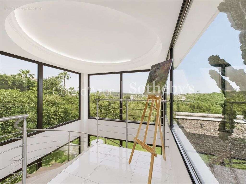 Maison à VALLAURIS