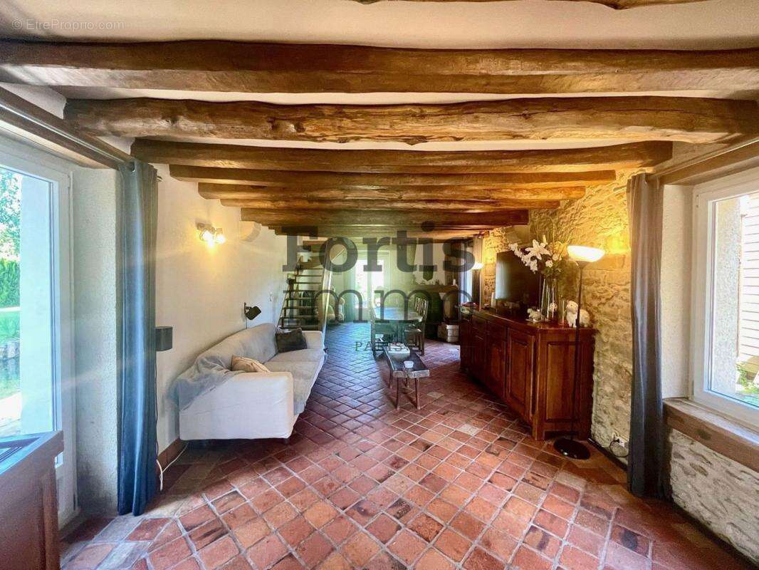 Maison à SAINT-GERMAIN-SUR-ECOLE