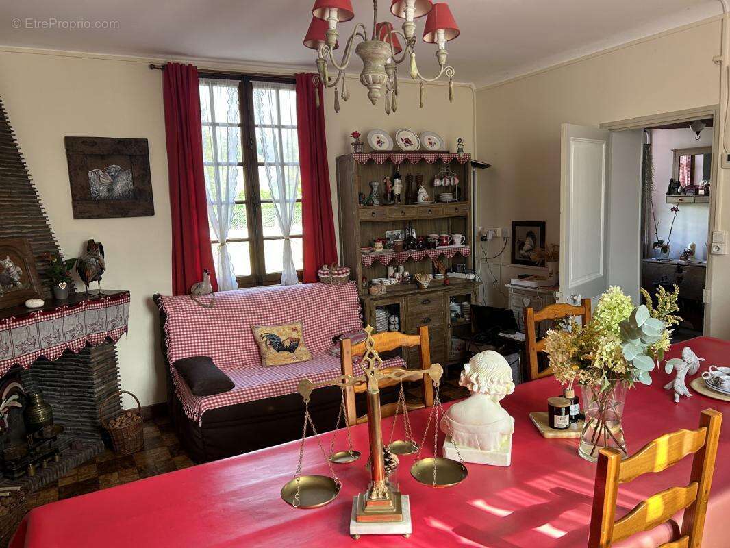 Maison à MONTFORT-SUR-RISLE