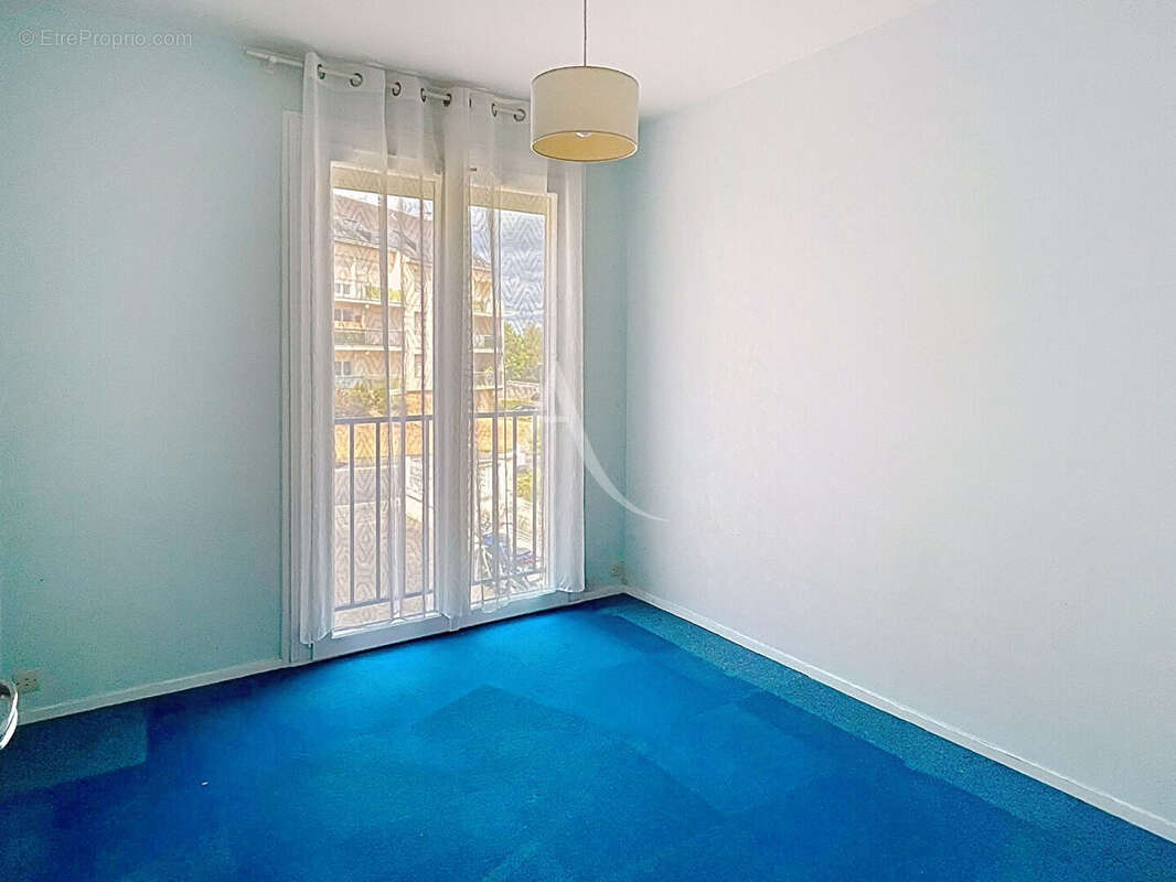 Maison familiale de 125 m² à Saint-Hilaire-Saint-Florent - photo 8