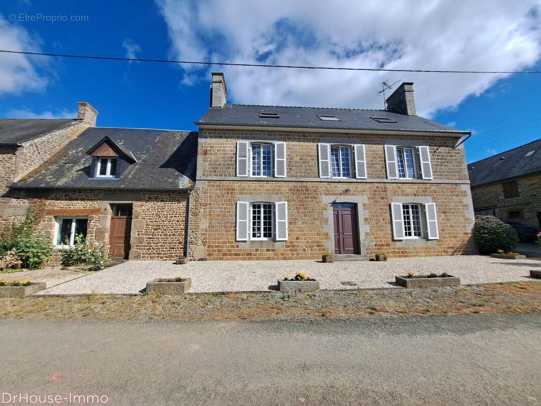 Maison à LE TEILLEUL