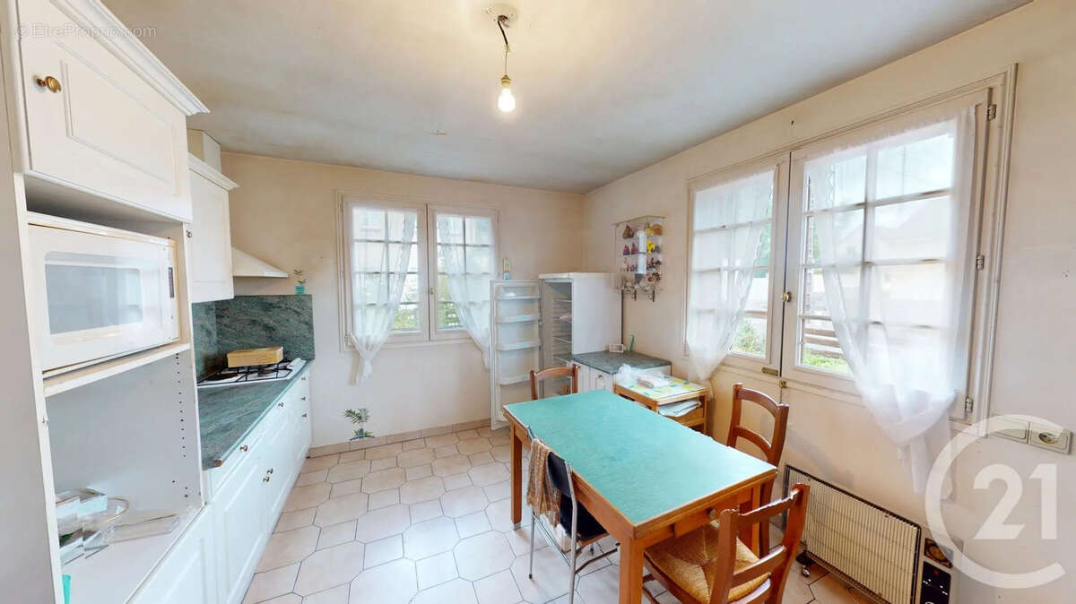 Maison à SAINT-QUENTIN
