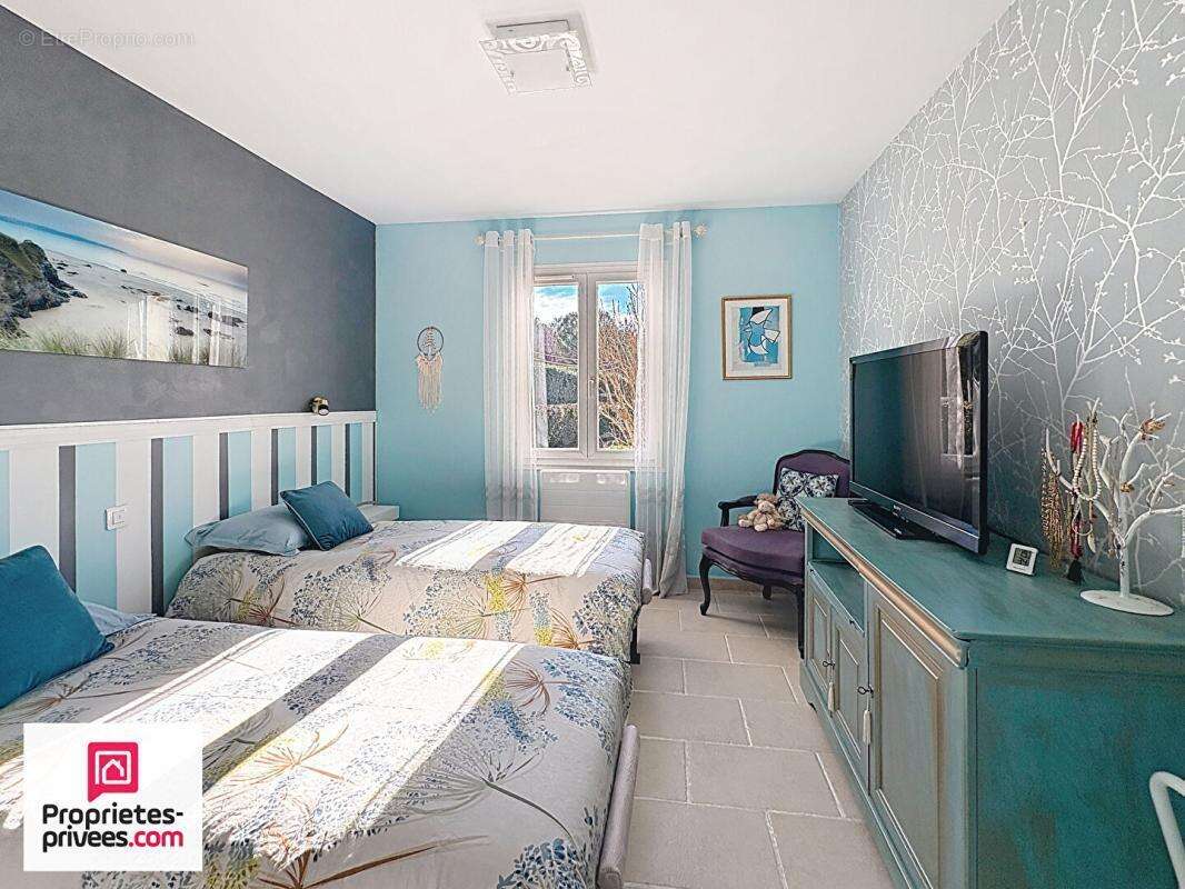 Rians VILLA T4 garage piscine sur 1200 m² - photo 8