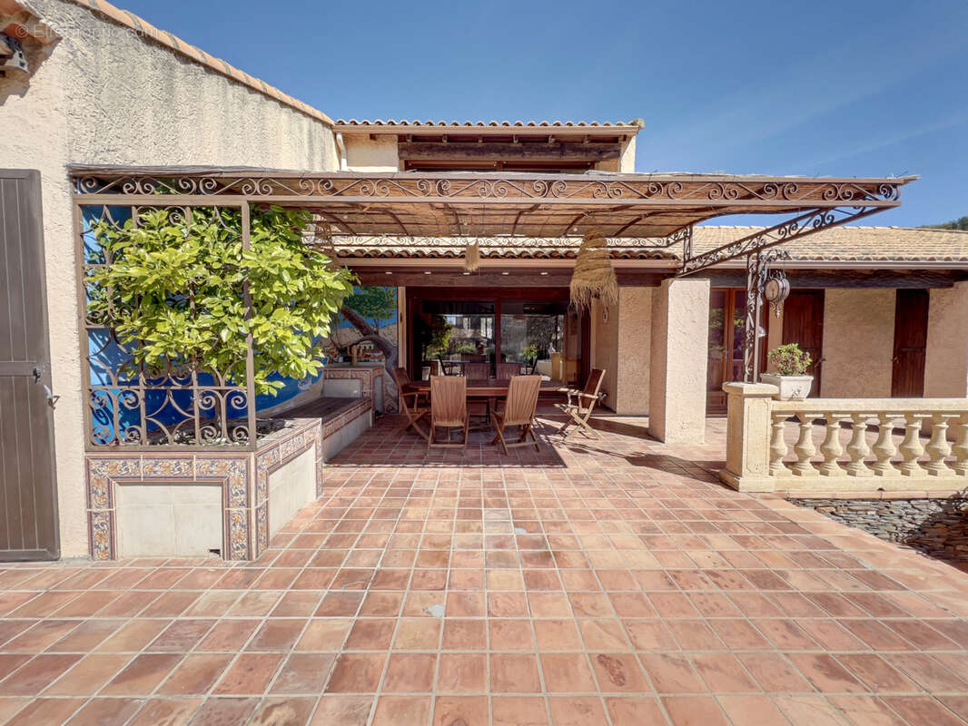 Maison à SAUSSET-LES-PINS