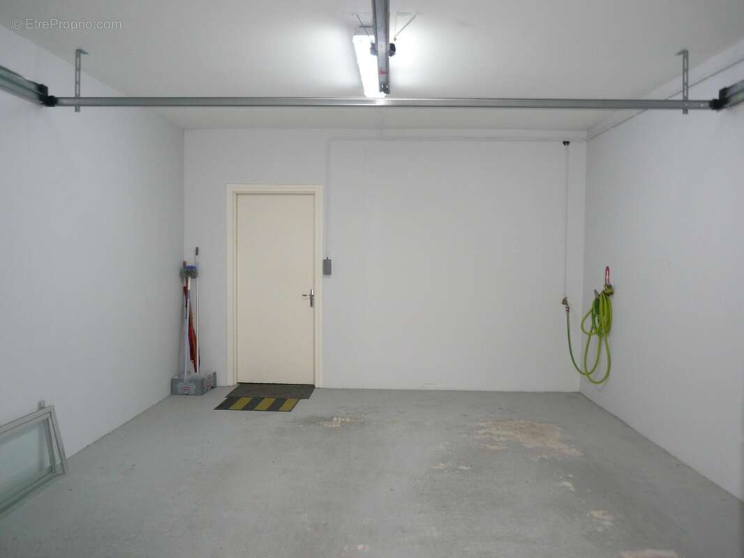  COGNAC Rue Piétonne IMMEUBLE de RAPPORT Local Commercial et Appartement  - photo 22
