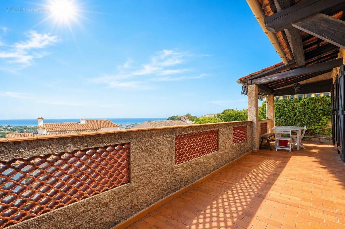 Maison à CAGNES-SUR-MER