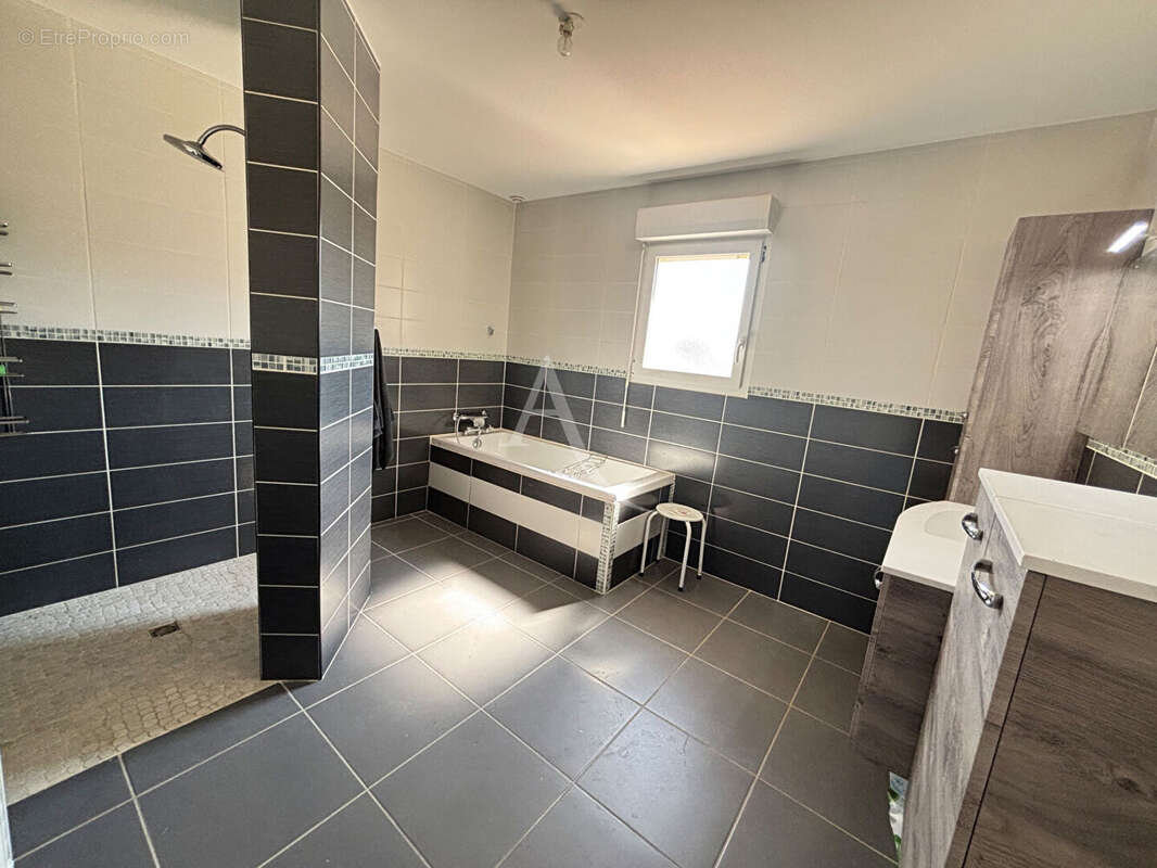 En vente - marzy  - pavillon indépendant - plain-pied - 4 chambres - photo 4