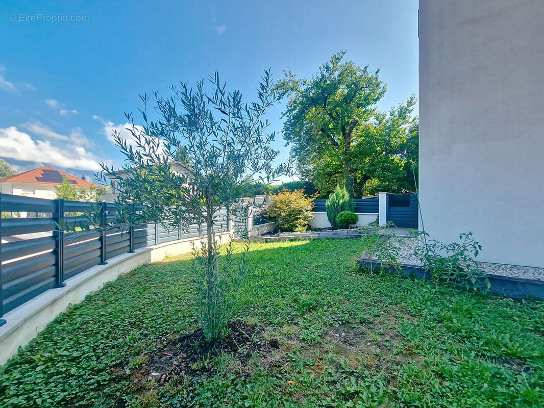Appartement à GIERES