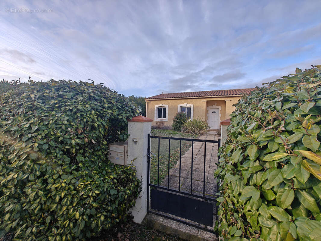 Maison à LAURAGUEL