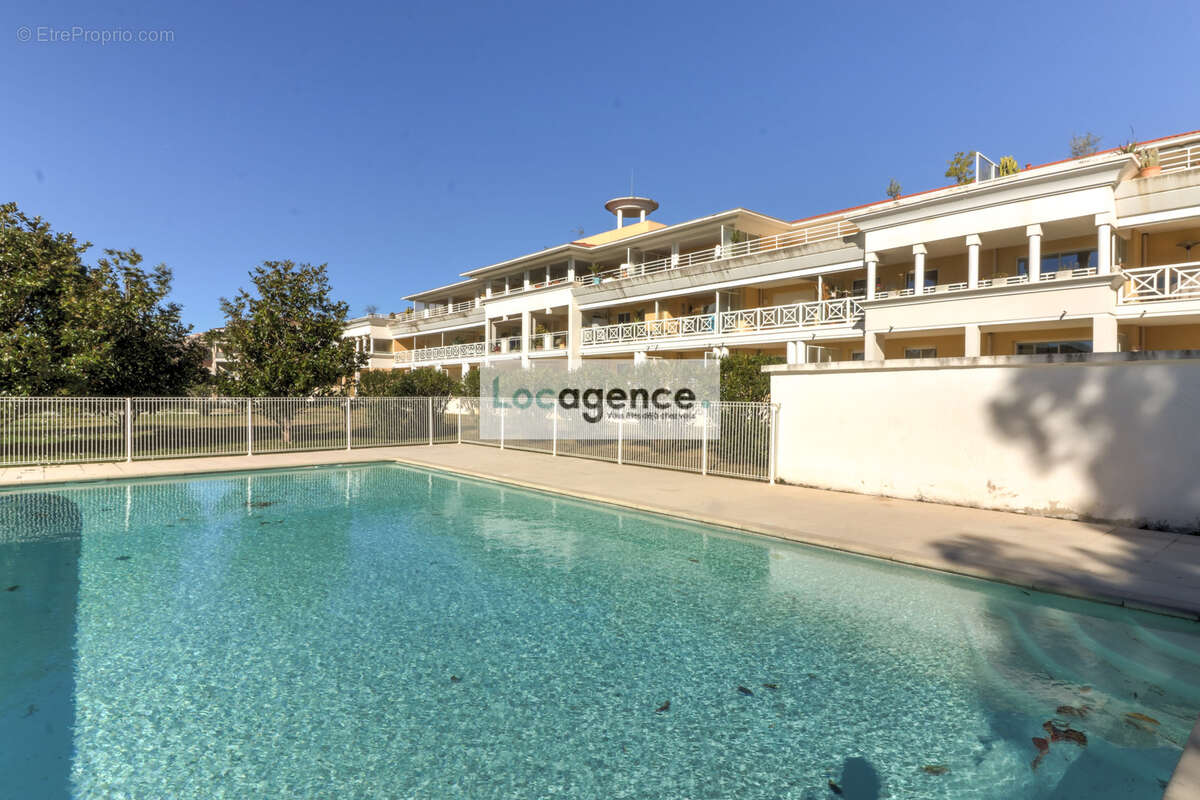 Appartement à MANDELIEU-LA-NAPOULE