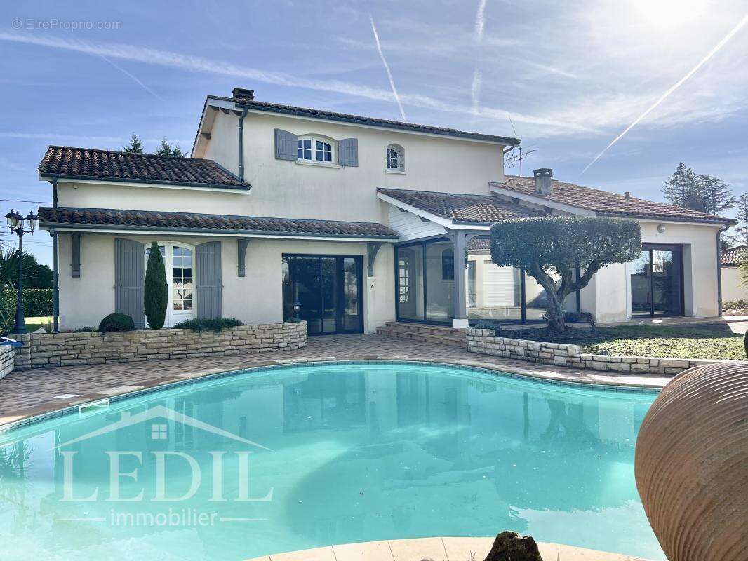 Maison à SAINTE-BAZEILLE