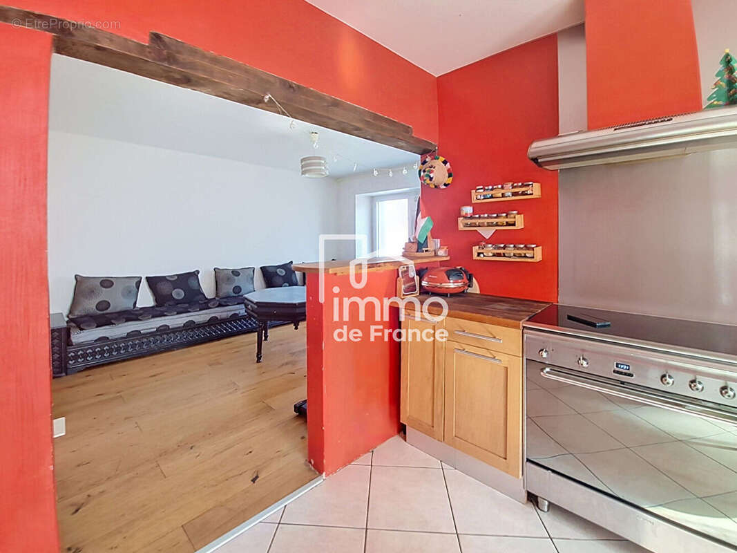 À vendre a valleiry pour investisseur -  maison t4 - 100 m² - photo 3