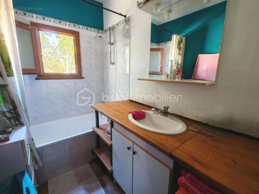 Appartement à BOURG-SAINT-ANDEOL