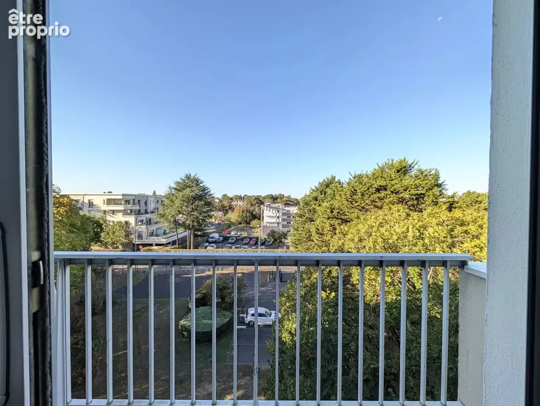 À VENDRE – Beau T3 de 63 m² avec balcon, parking et cave – Quartier Baugerie - photo 5