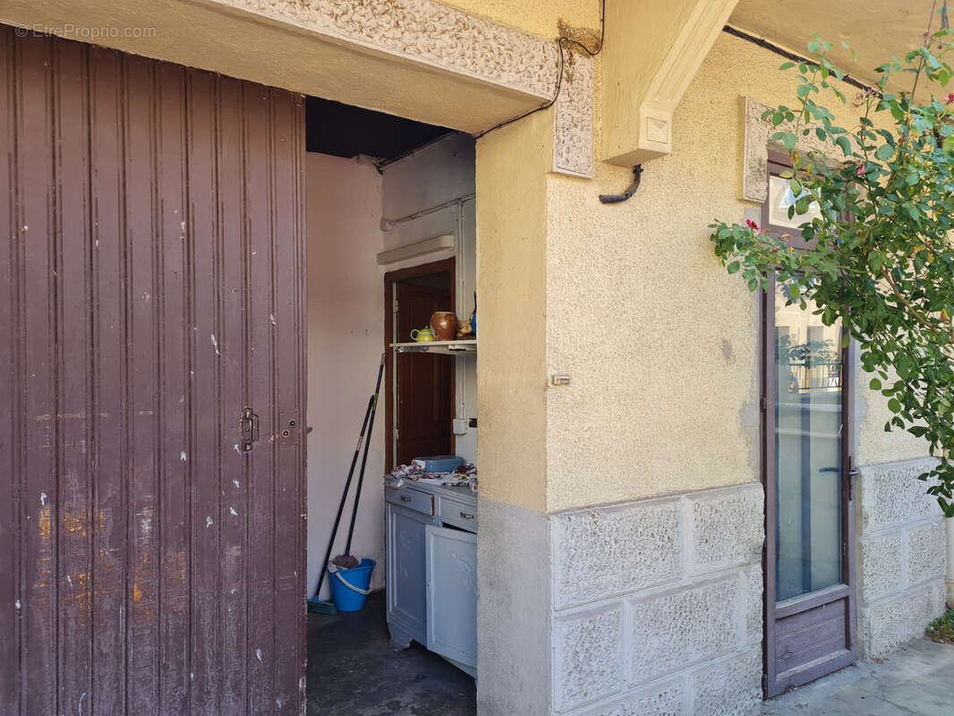 A vendre maison de ville avec jardin à 5mn du cœur de Céret. - photo 14