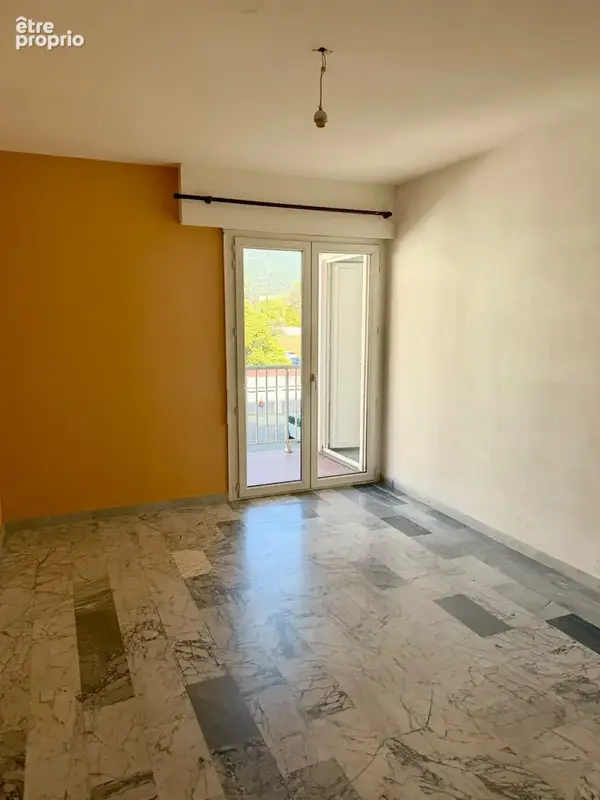 Appartement T4 avec terrasse et cave - photo 4