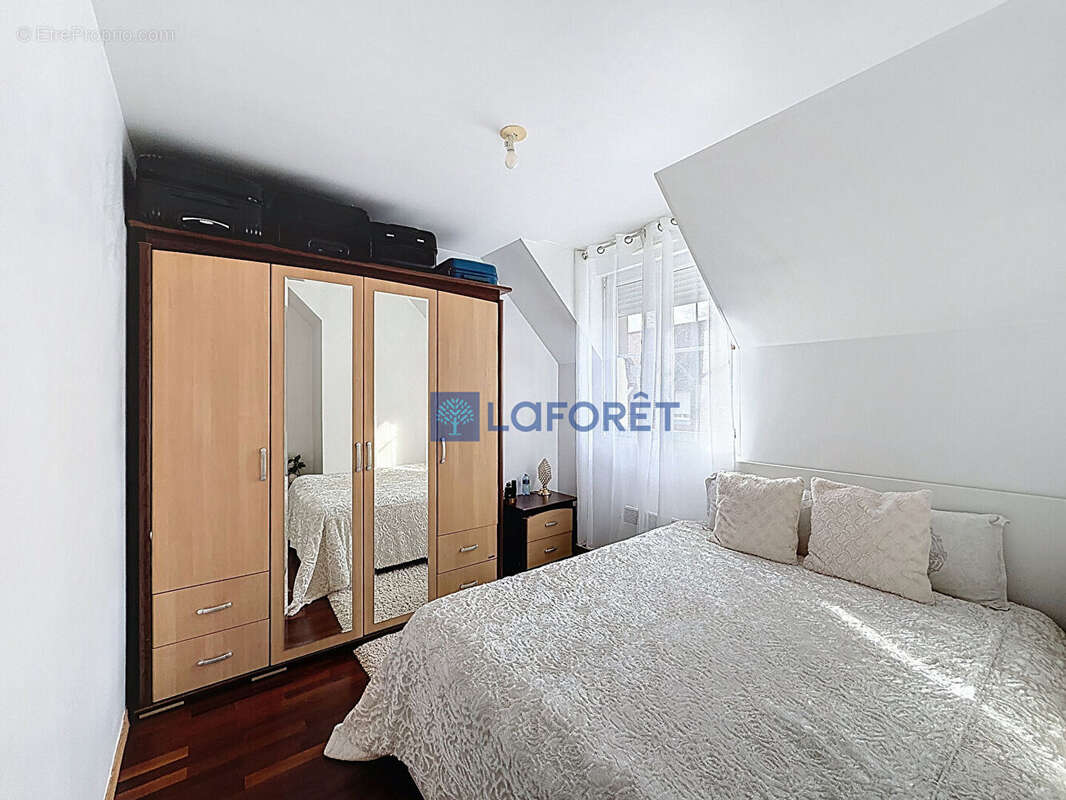 Maison à SAINTRY-SUR-SEINE