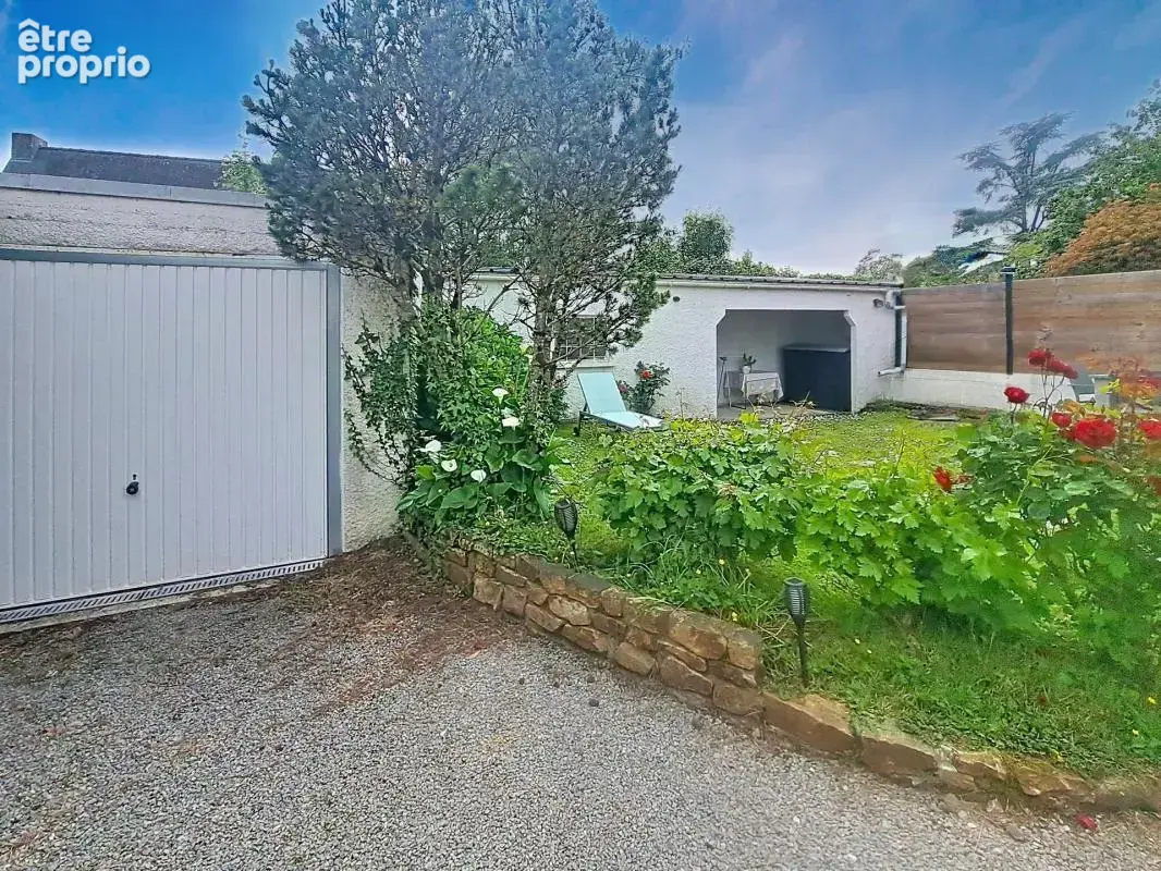 Sautron Bourg - Maison avec jardin et garage - photo 9