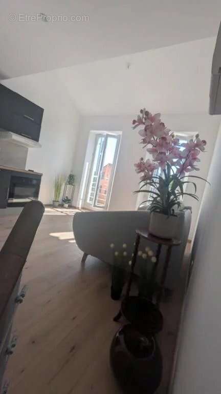 Appartement à POURRIERES