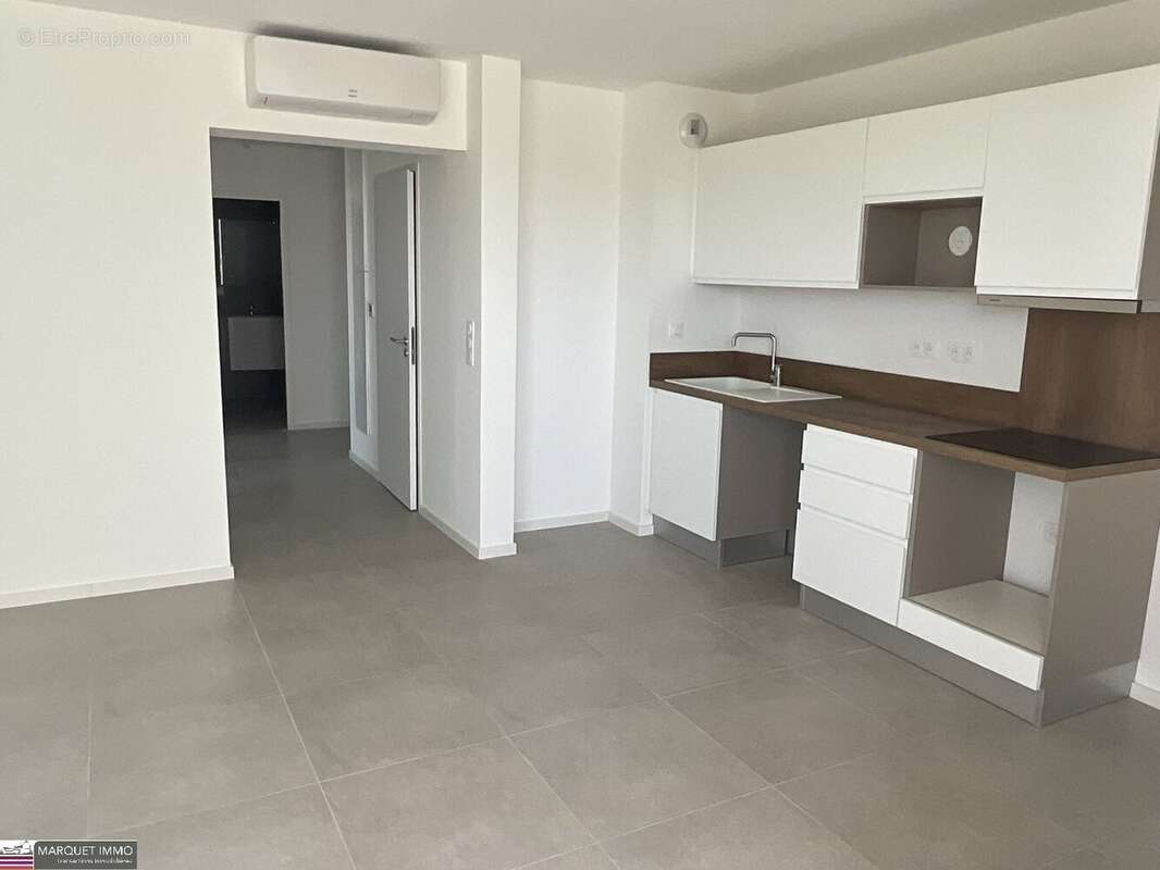 Appartement à SAUVIAN