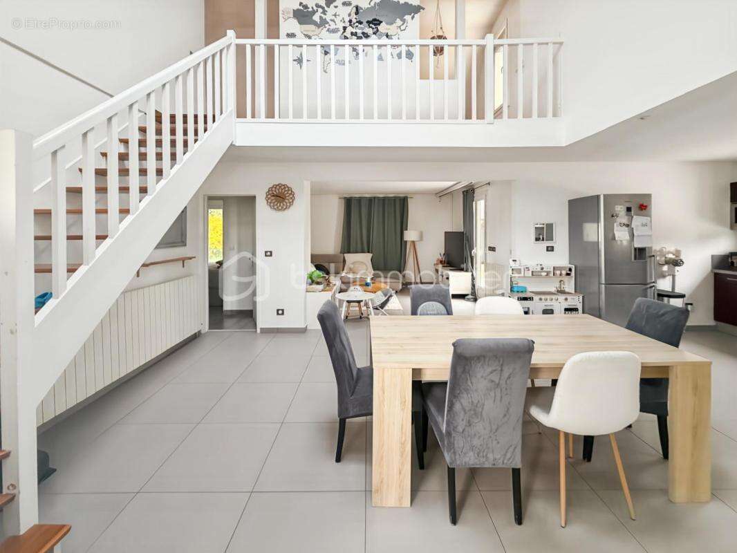 Maison à CHALIFERT