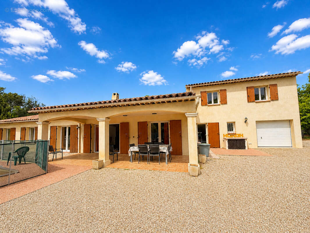 Maison à REGUSSE