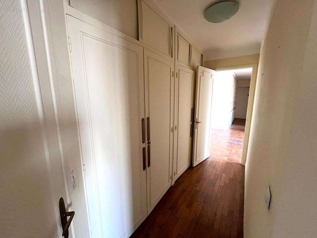 Appartement à ISSY-LES-MOULINEAUX