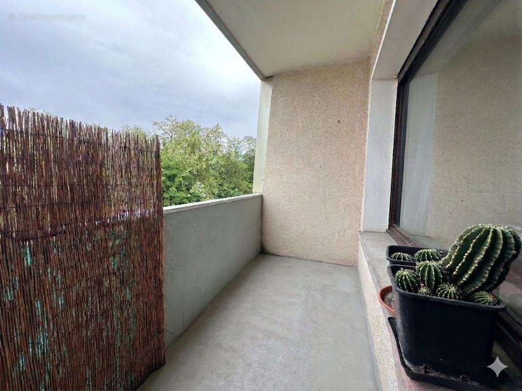 Rumilly – spacieux t2 de 53 m² avec balcon, parking et garage possible - photo 2