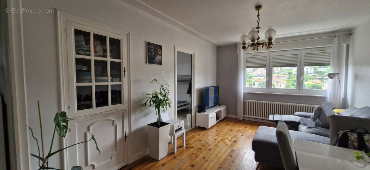 Appartement à SAINT-ETIENNE