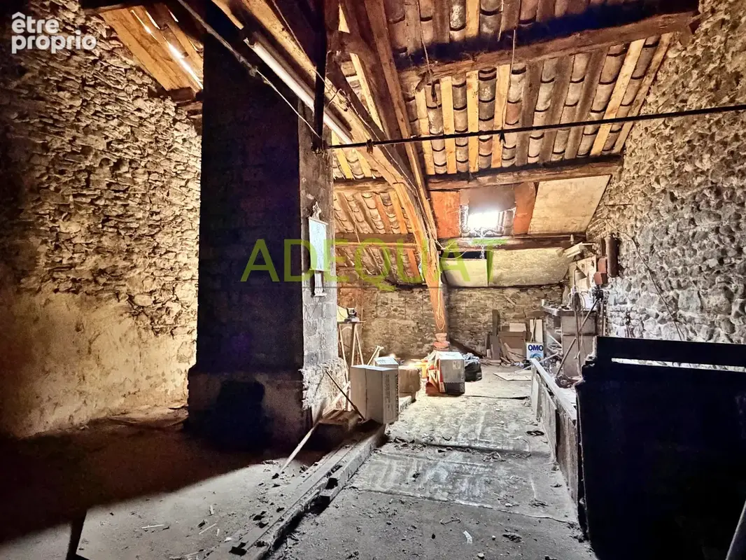 Ideal investisseurs et marchands de biens - immeuble avec combles amenageables et cave - photo 15