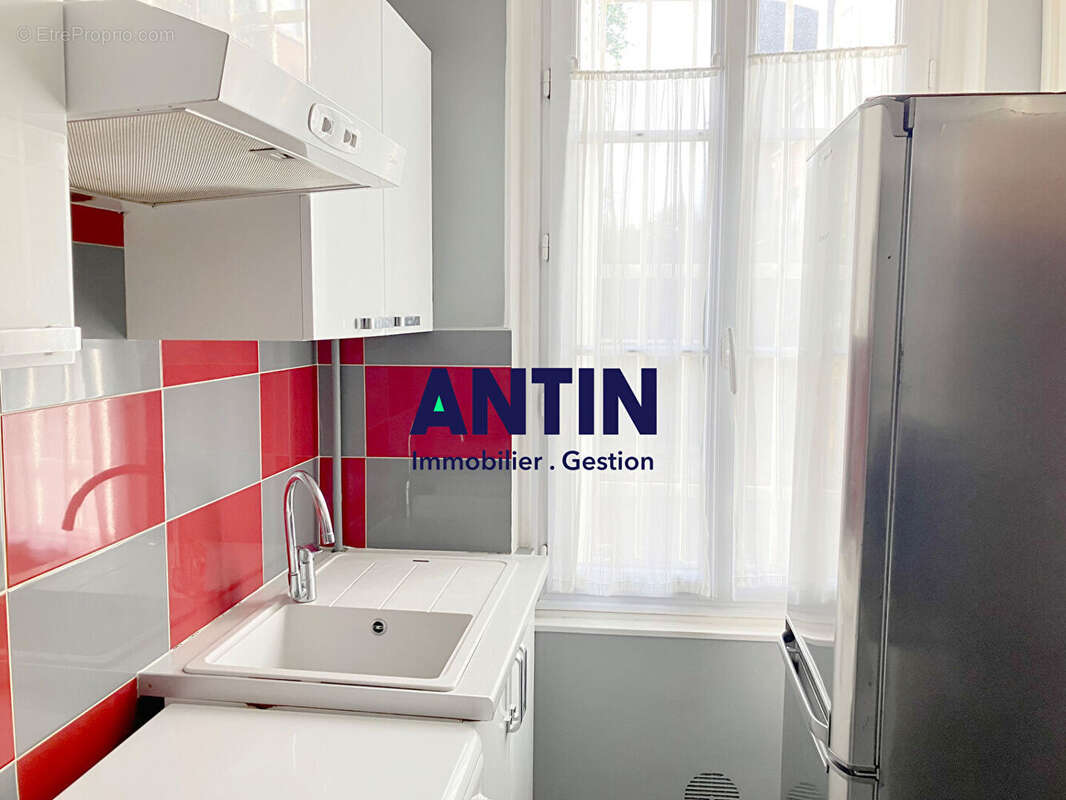 Appartement à COURBEVOIE