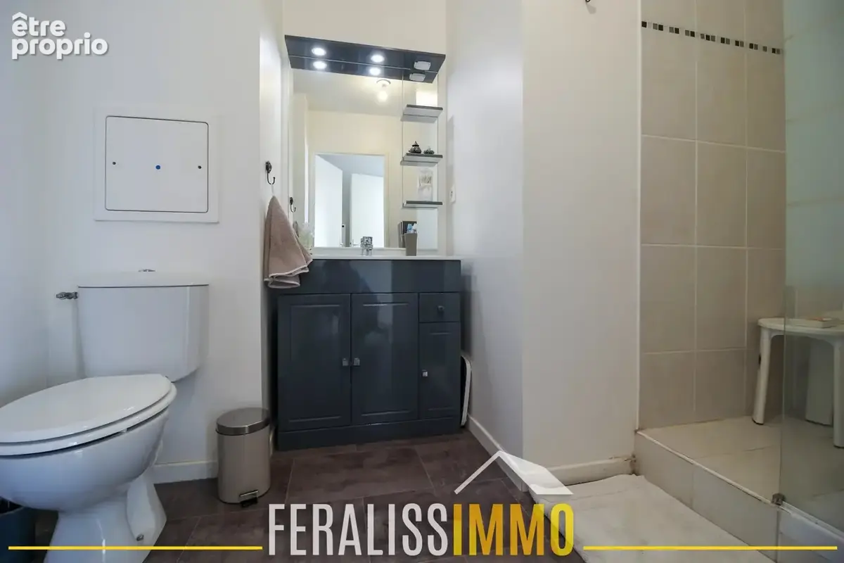 Bel appartement F2 en rez-de-chaussée avec terrasse et park - photo 8