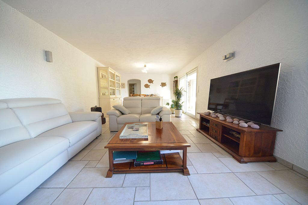 Maison à PUGET-SUR-ARGENS