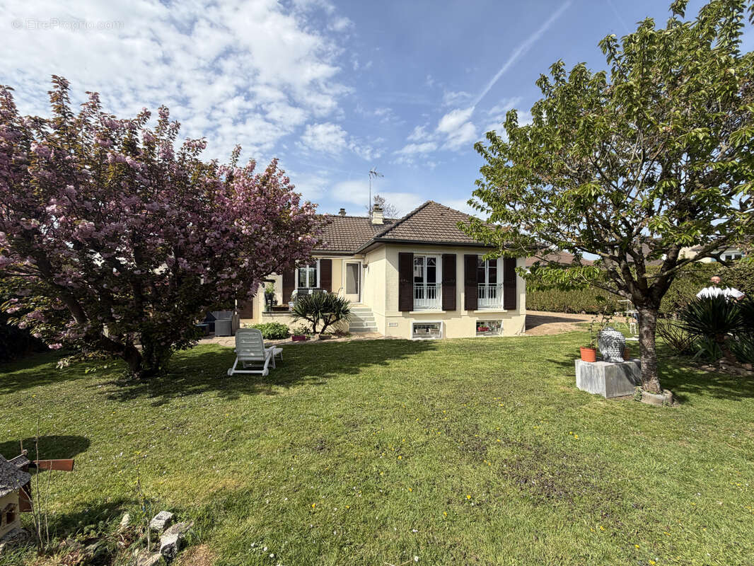 Maison à MAGNANVILLE