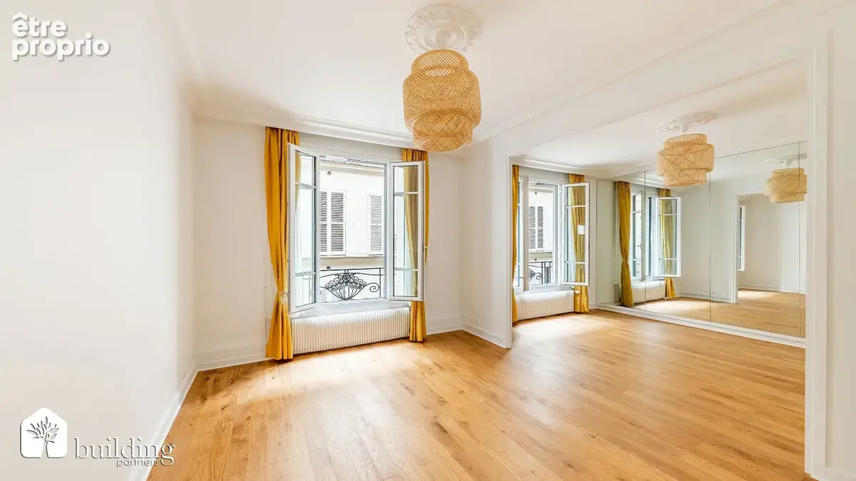 Arc de Triomphe Paris 17ème - Appartement 3 pièces 70 m² - photo 3