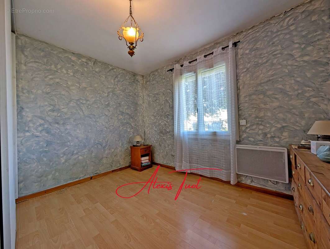 Maison à AMBARES-ET-LAGRAVE